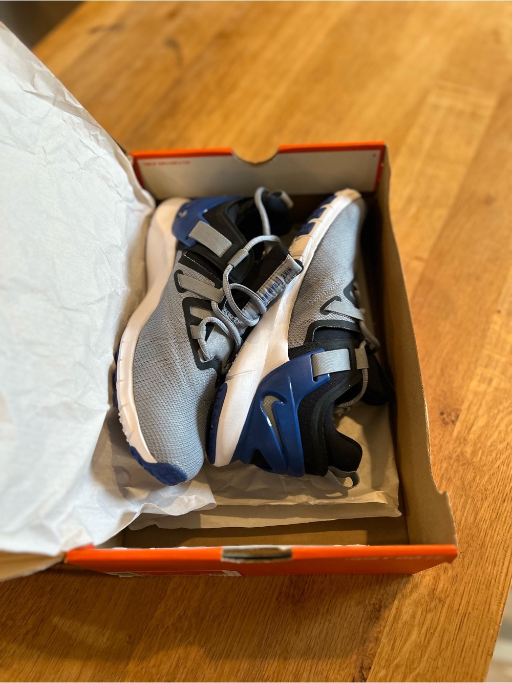 Brand new Nike shoes - Picture 2 of 5